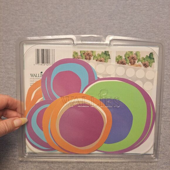 Wallies Wallpaper Cut Outs 24 HOT DOTS MOD DESIGN easy diy crafty home project - Picture 2 of 3